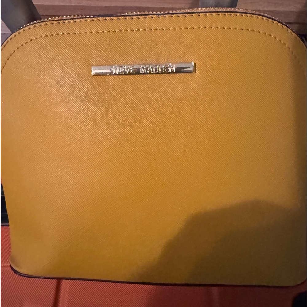Authentic Steve Madden shoulder or crossbody purse